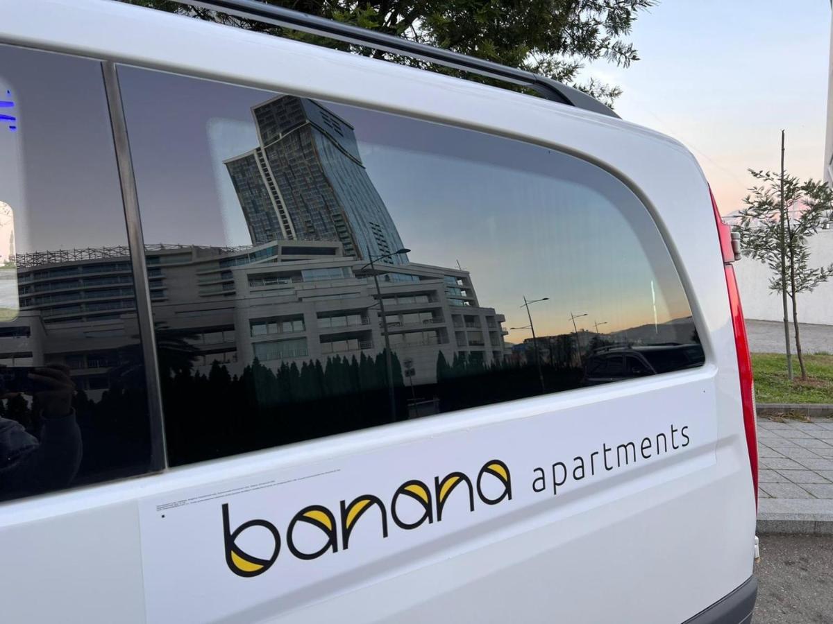Banana Apartments Batoemi Buitenkant foto