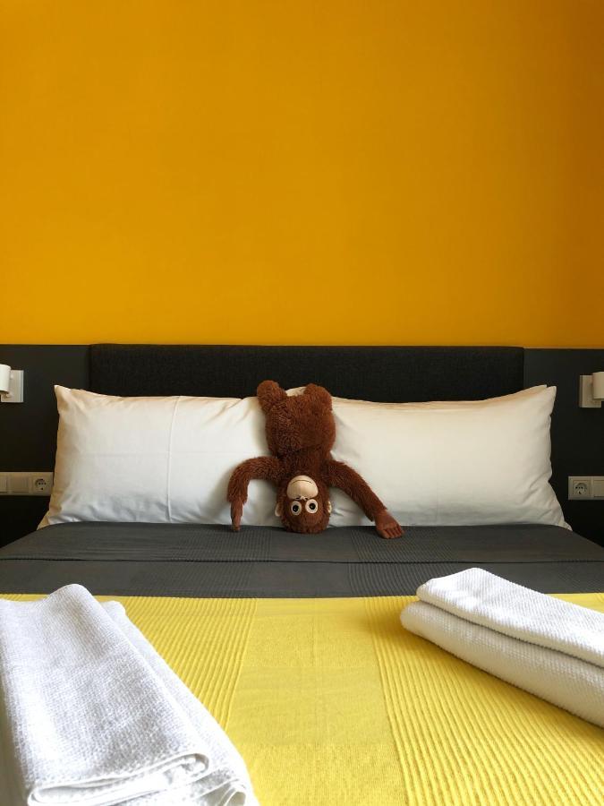 Banana Apartments Batoemi Buitenkant foto